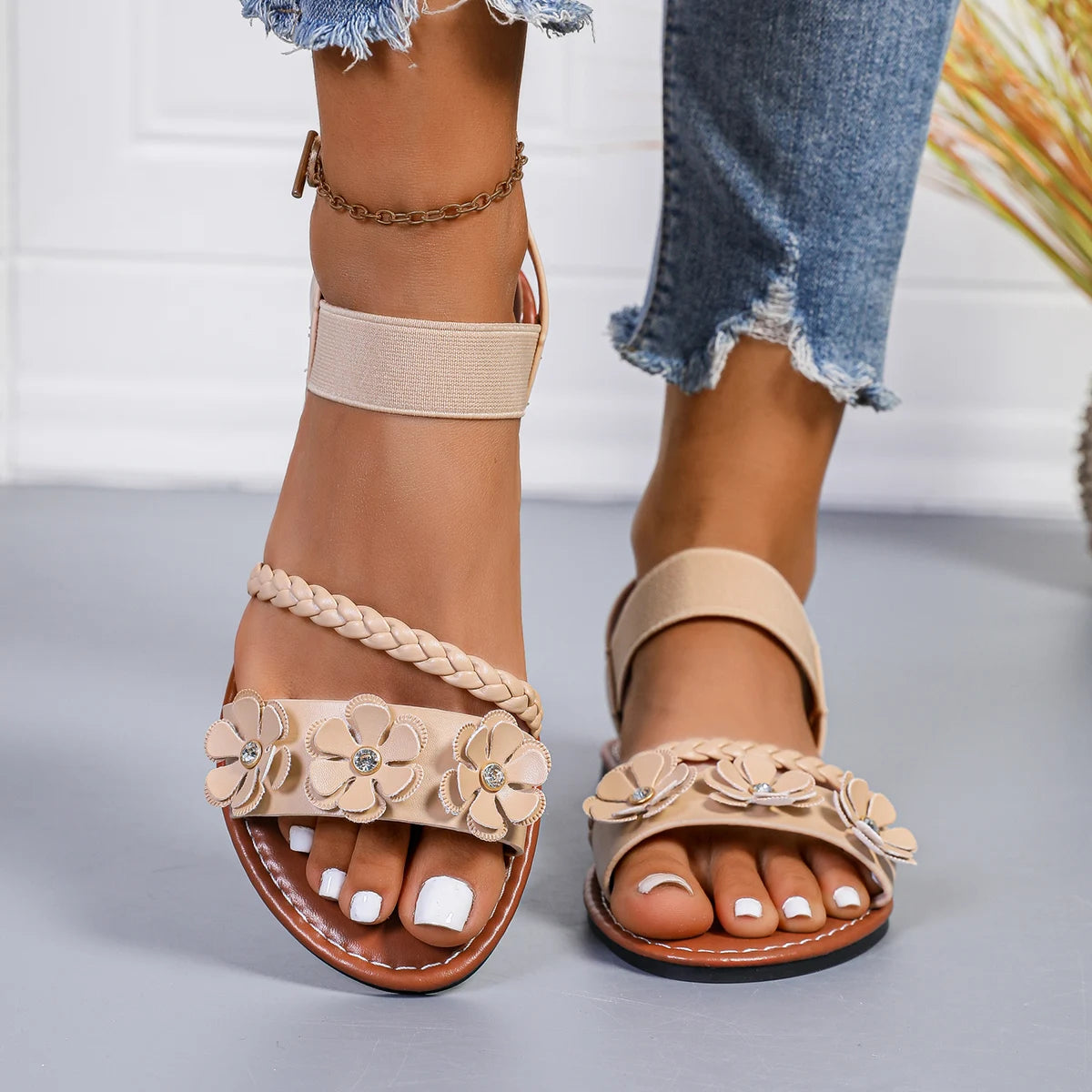 Noemi Petal Sandals