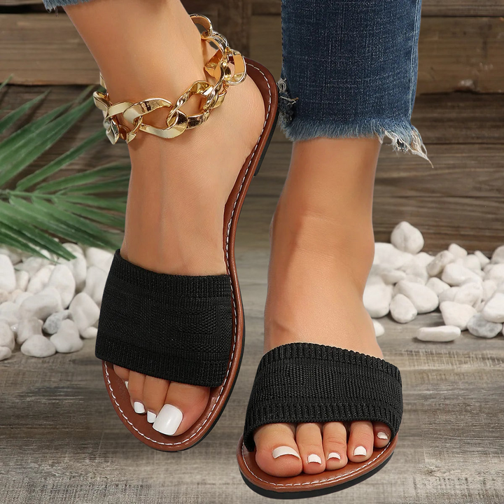 Calla Flat Sandals