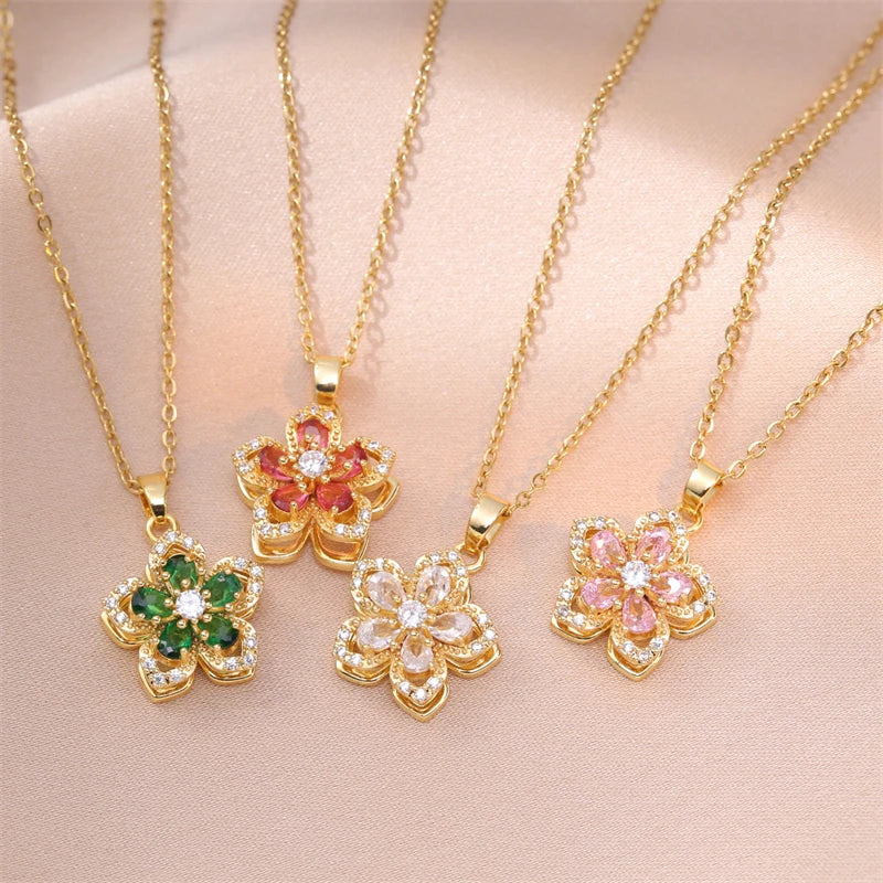 Ellis Bloom Pendant Necklace